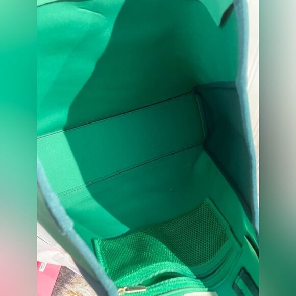 Summersalt Seaglass Green Neoprene Waterproof
Beach Tote Bag‎ - Picture 6 of 9